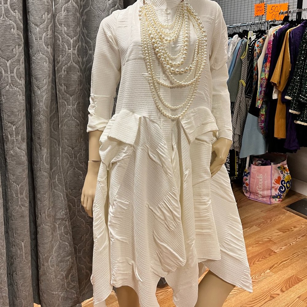 Size Small Heydari Winter White Statement Coat/Dress